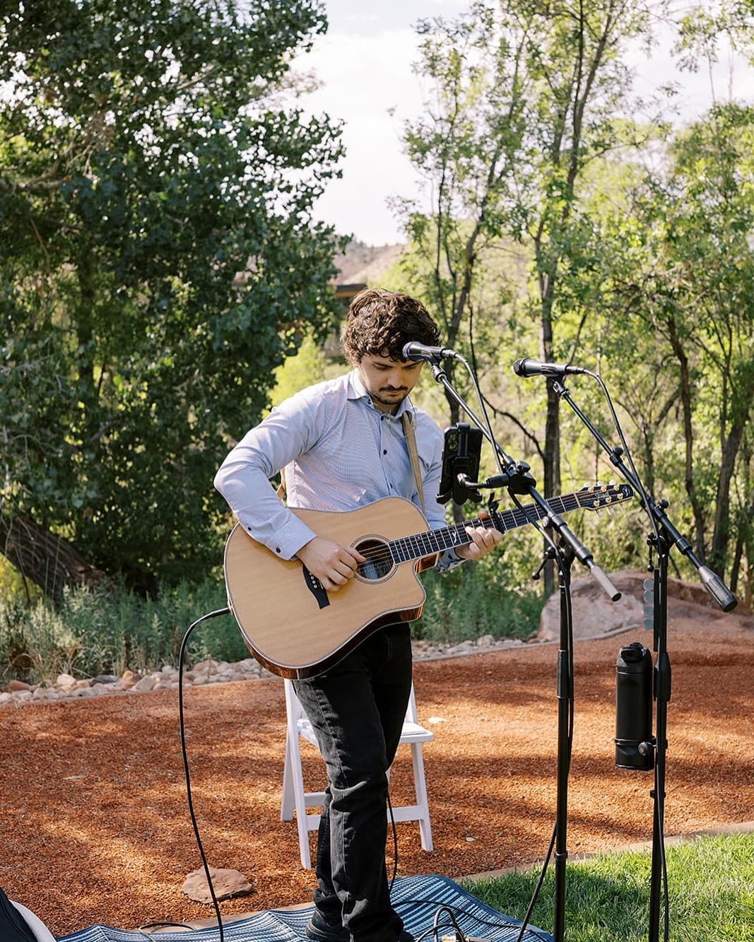 Live Performance - Close Up